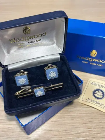 미사용 웨지우드 넥타이핀 & 커프스링크 용 퇴치 박스 포함 영국제