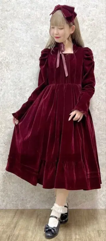 axes femme kawaii 클래시컬 벨로아 원피스 ( 와인 )