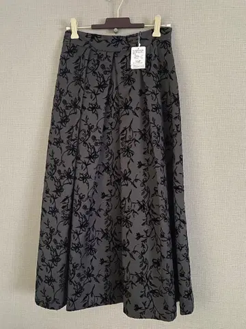 노리즈 MICO COULIER 플레어 스커트