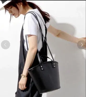 HEREU 가죽 숄더백 블랙