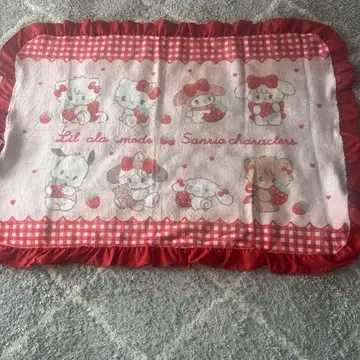 산리오 캐릭터 프릴 담요 (새상품)