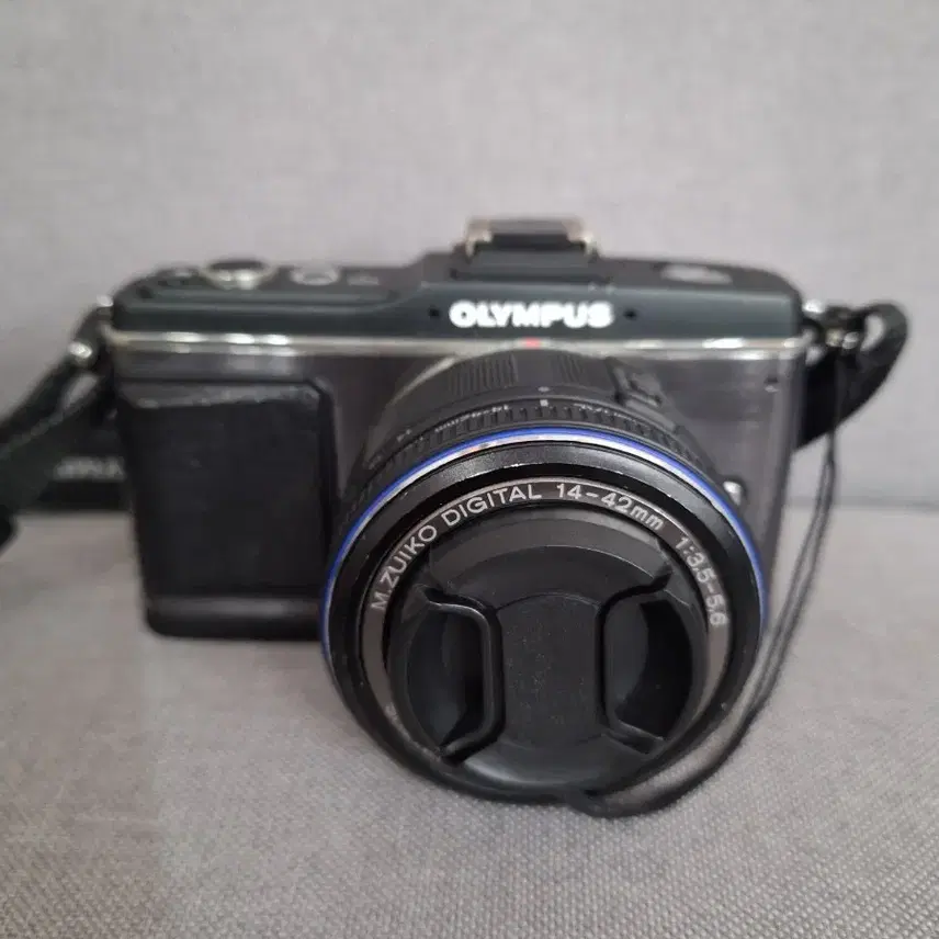 40.올림푸스 E-P2 미러리스 카메라 14-42mm 렌즈