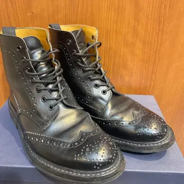 Tricker's M2508 Black Box Calf