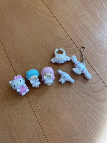 키키라라 시나몬 롤 헬로키티 피규어 6개 세트