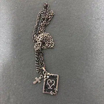 Bizarre의 카드놀이 하트 실버 펜던트