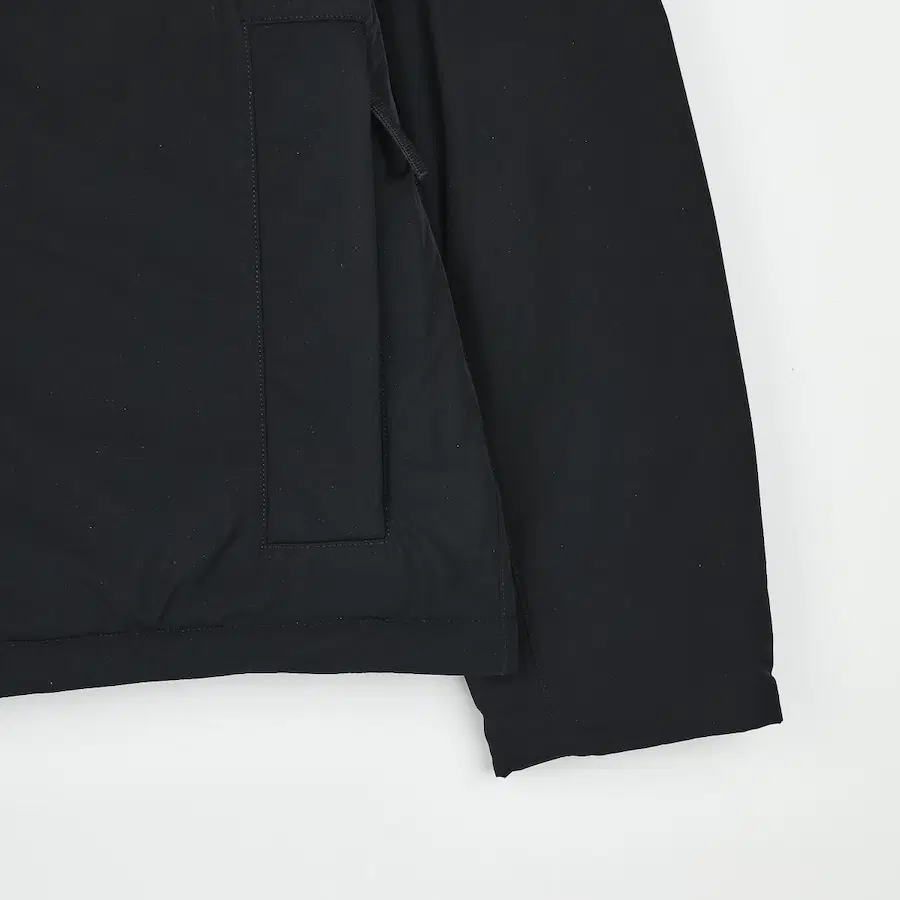 Stone Island 微型斜纹布羽绒服