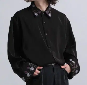 트로미슈슈 셔츠 Free HARE 하레 모드 꽃무늬 아트 패턴