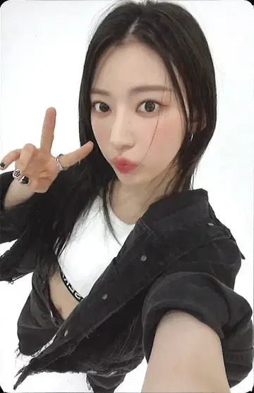 LE SSERAFIM DEWY SAGE SAKURA UNFORGIVEN