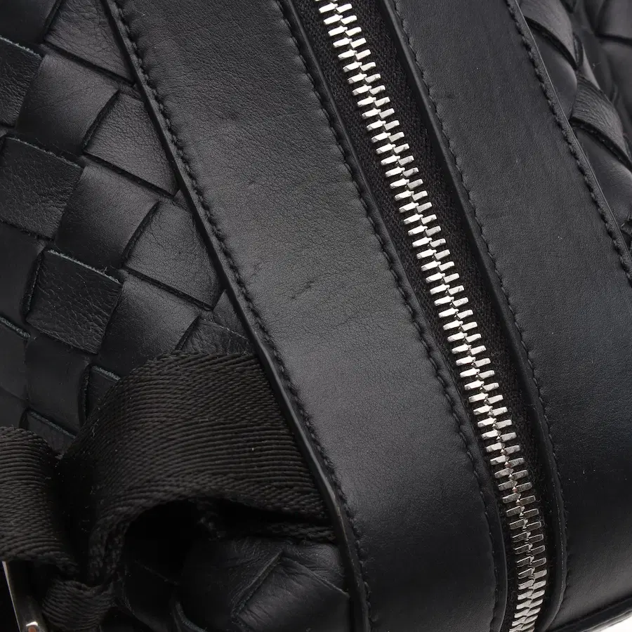 宝缇嘉（Bottega Veneta）Intrecciato 黑色背包