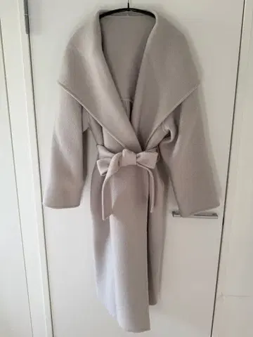 라이트 그레이 롱 코트 허리 리본 포함