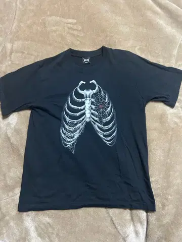 Noremid bone T셔츠 M 사이즈