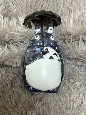 토토로 우산 포함 투명 피규어