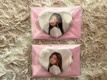 ILLIT 하트형 캔뱃지 원희 2개