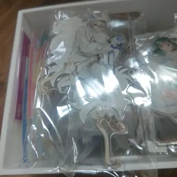 제5인격 패밀리마트 화이트데이 아크릴 스탠드 밤의 감시자 이타카