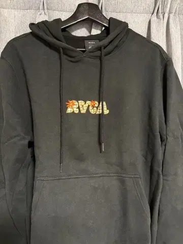 RVCA 블랙 후드티 속기모 수입