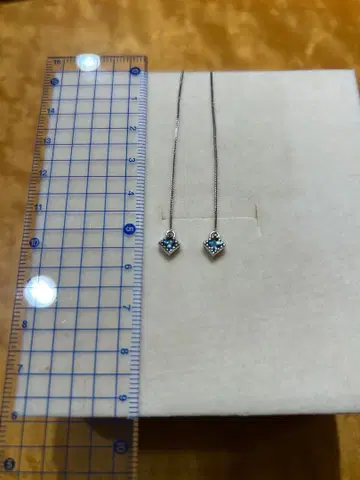 런던 블루 토파즈 14KWG 귀걸이