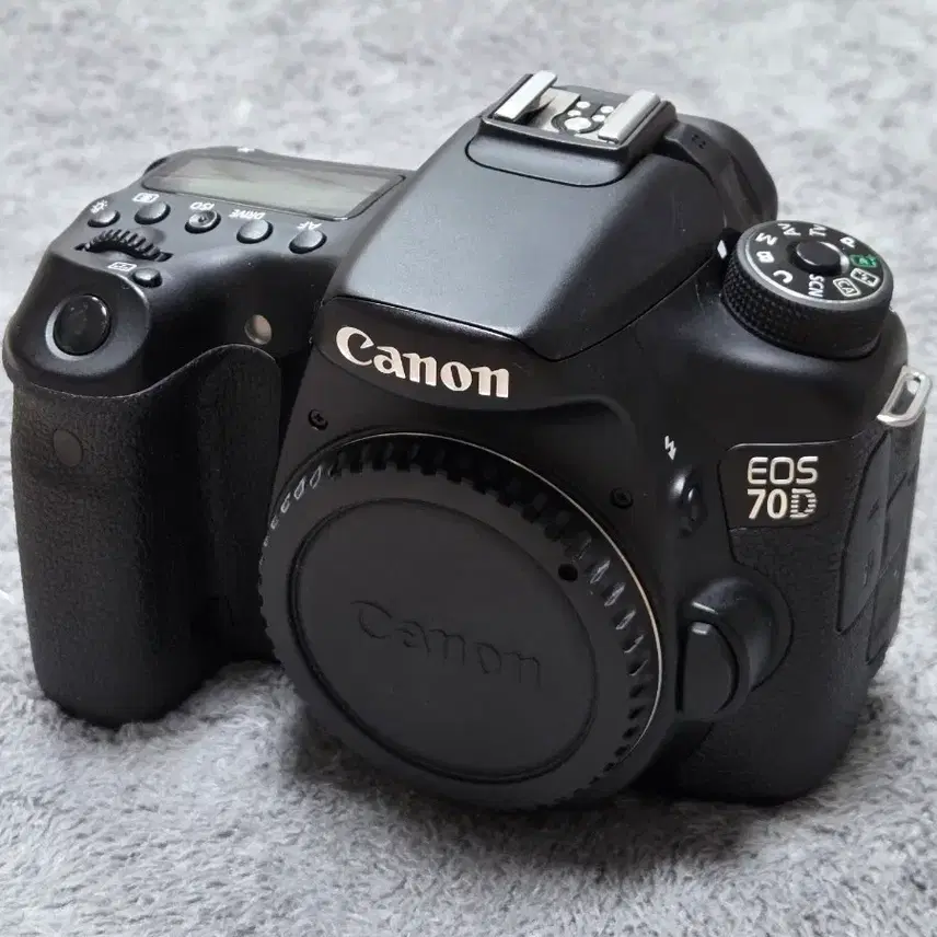 캐논 EOS 70D DSLR 카메라