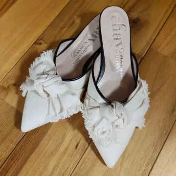 새상품급 chay DIANA 콜라보 리본 뮬 화이트 S