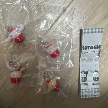 산리오 캐릭터즈 딸기 메지루시 액세서리 시나모롤 우사하나