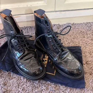 Trickers 페이턴트 윙 칩 레이스업 부츠 블랙 사이즈 4