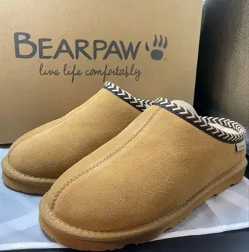 [ 미사용 ] 베어파우 Tabitha 무스탕 슬립온 24cm 아이스커피