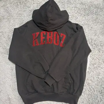 [ 새상품급 ] keboz 후드티 정가 16000엔 정도