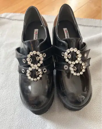 attagirl 통굽 플랫폼