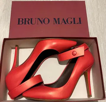 BRUNO MAGLI 빨간색 앵클 스트랩 하이힐