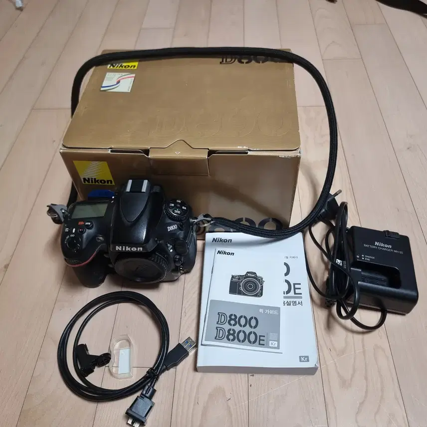 Nikon D800 DSLR 카메라 팝니다