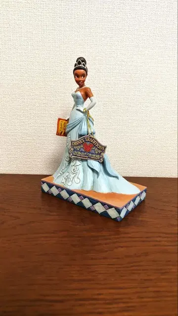 디즈니 프린세스와 마법의 키스 티아나 쇼케이스 컬렉션 입상