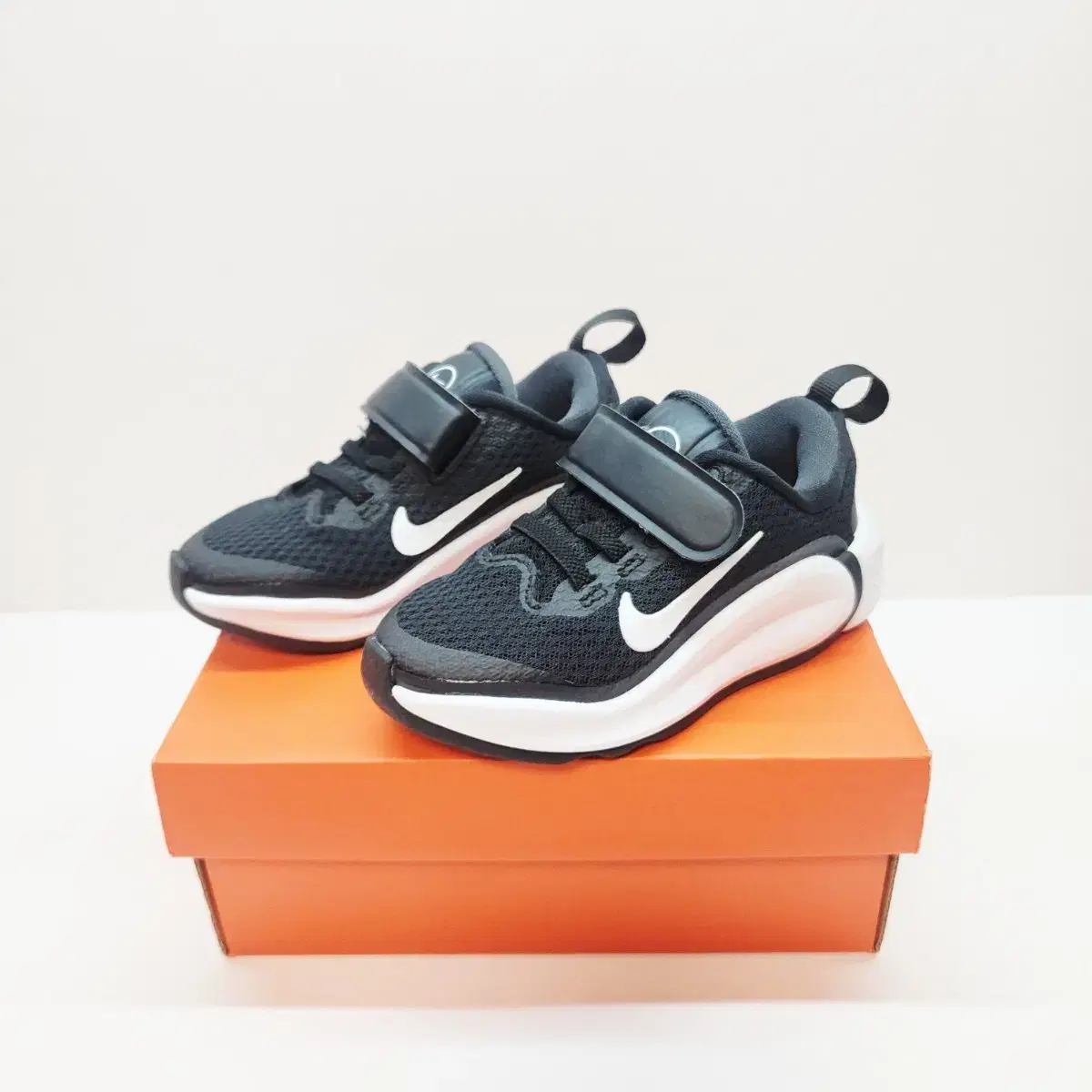 nike fur lined sneakers