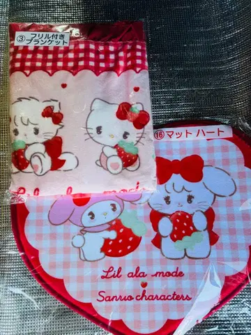 산리오 캐릭터 이치고 패턴 담요와 하트형 매트 세트