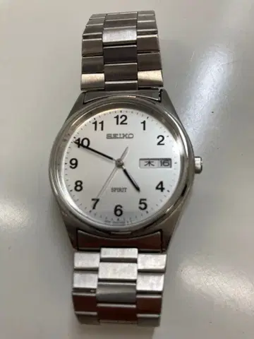 SEIKO SPIRIT 쿼츠 손목시계