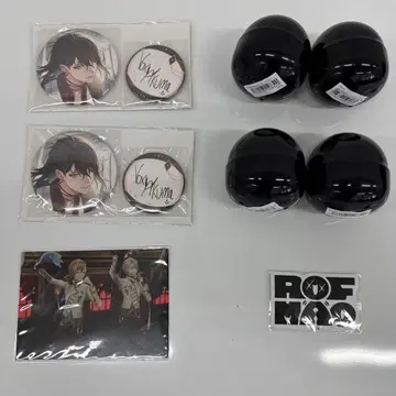 Vox Akuma 배지 2개 세트와 굿즈