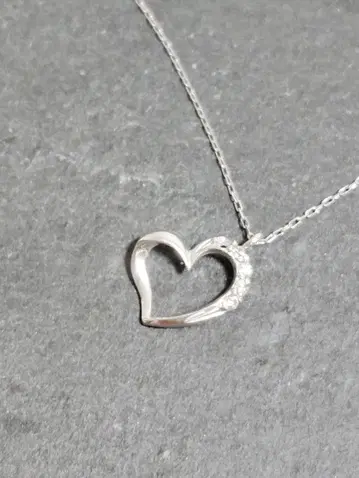 K10WG 오픈 하트 목걸이 다이아 포함