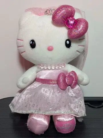 헬로키티 USJ 한정판 봉제 인형 웨딩 드레스 티아라