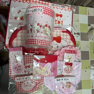 릴아라모드 Lil ala mode x 산리오 캐릭터즈 뽑기 세트