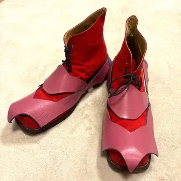 20471120 Avant-Garde Red Leather Boots