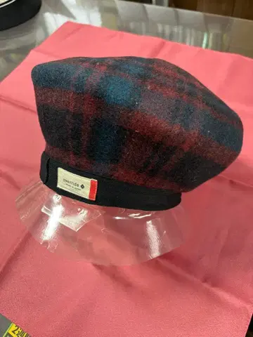 override 베레모 체크 무늬