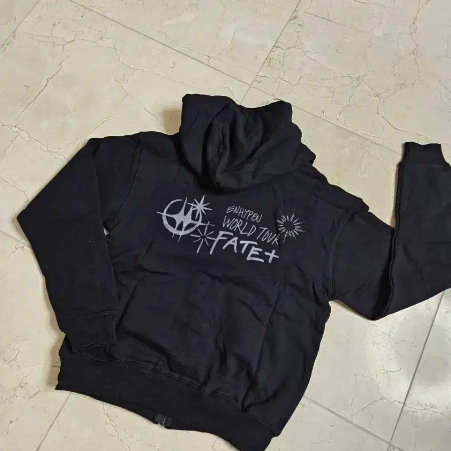 Enhypen Iced Mayde 109 Hooded Zip-up Ivory on Bunjang Global Site.