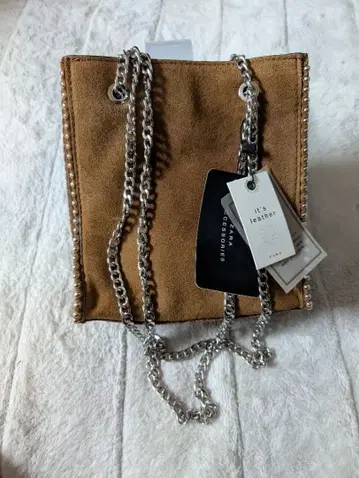 새상품 ZARA 체인 스웨이드 스터드 숄더 백 천연 가죽