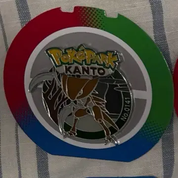 포케파크 관동 카부토톱스 핀 배지