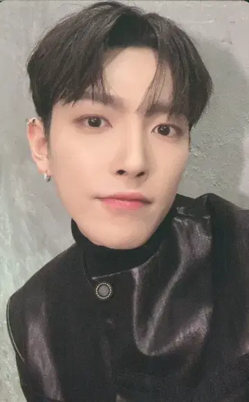 ATEEZ 홍중 2024 시즌 그리팅 A