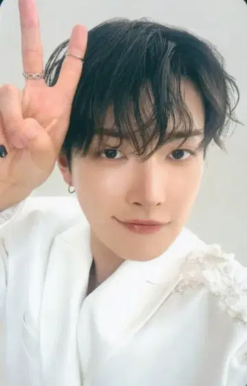 ATEEZ FC HONGJOONG Ashes to Light