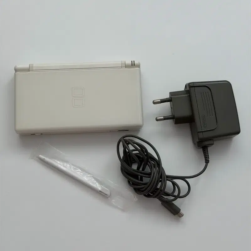 닌텐도 DS lite