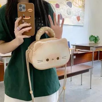 고양이 얼굴 디자인 숄더백