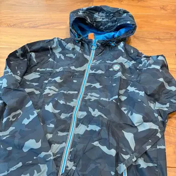 Superdry srort 카모플라쥬 나일론 자켓