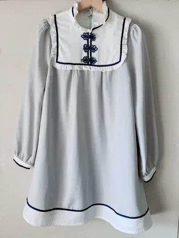 아마벨 차이나 버튼 원피스 루즈핏