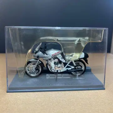 스즈키 카타나 1/12 스케일 모델 케이스 포함