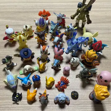 포켓몬 디지몬 피규어 37개